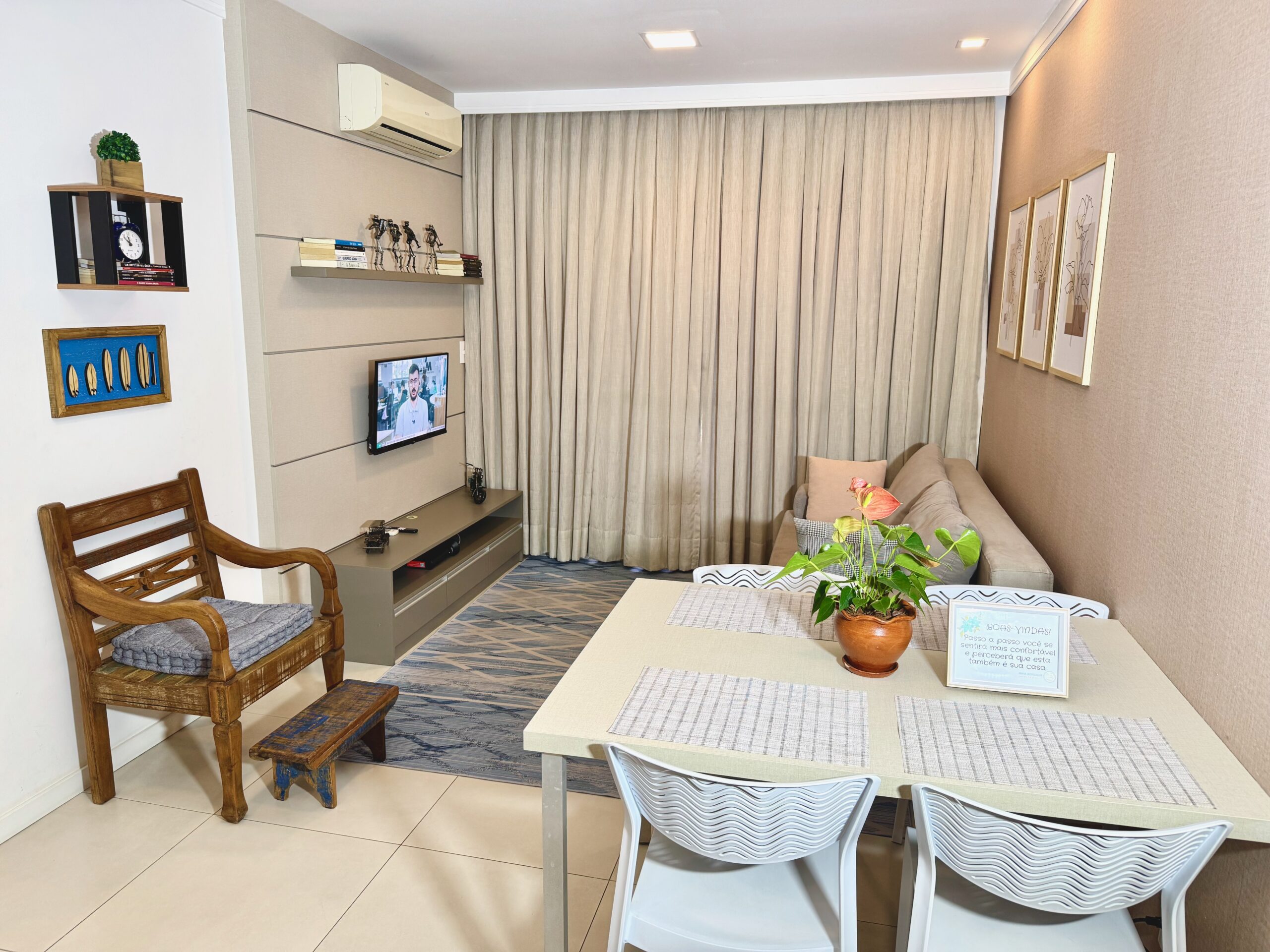 Imóvel disponível para locação na Floripa Minha Hospedagem.
