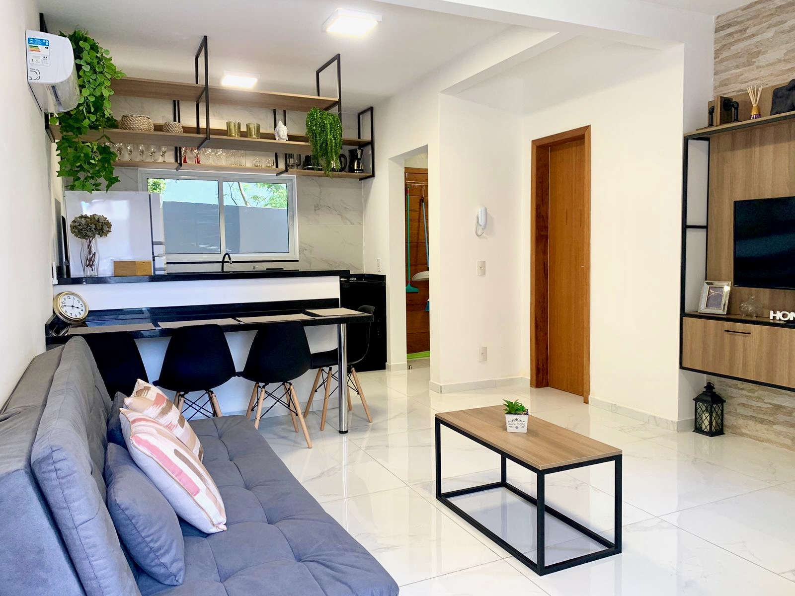 Imóvel disponível para locação na Floripa Minha Hospedagem.